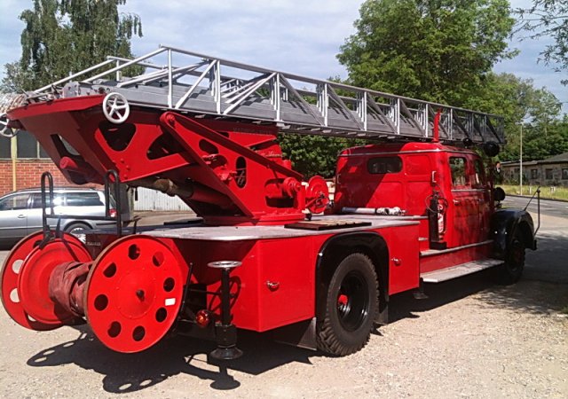 Drehleiter DL 30+2 Typ S6000