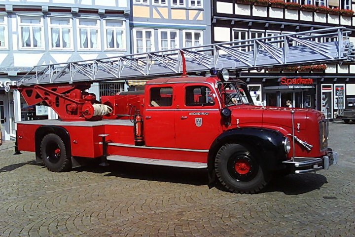 Drehleiter DL 30+2 Typ S6000