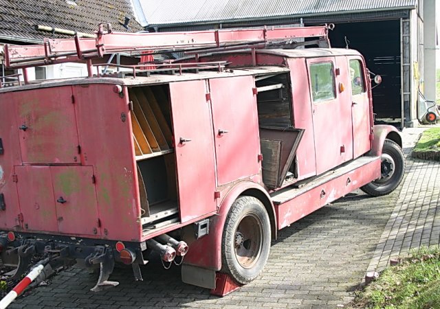 Schweres Löschgruppenfahrzeug SLG Typ S3000M