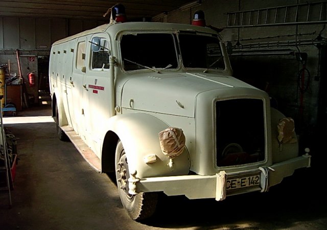 Tanklöschfahrzeug TLF 15 Typ S3500 Celle 1