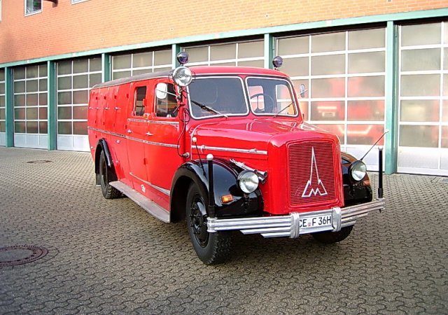 Tanklöschfahrzeug TLF 15 Typ S3500 Celle 1