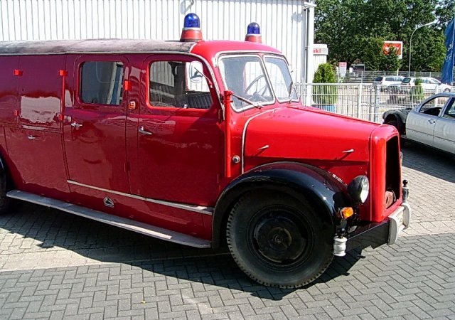 Tanklöschfahrzeug TLF 15 Typ S3500 Celle 1